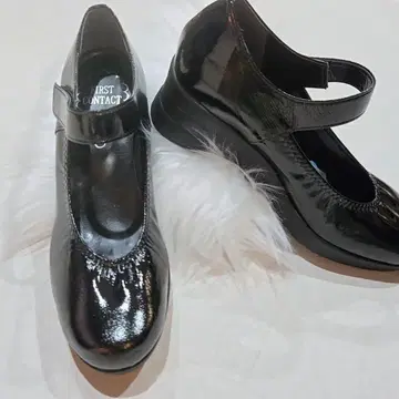 2AA7 [ 일본제 안심 ] 컴포트 펌프스 블랙 웨지 스트랩