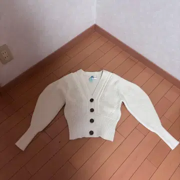 LILY BROWN 아이보리 가디건