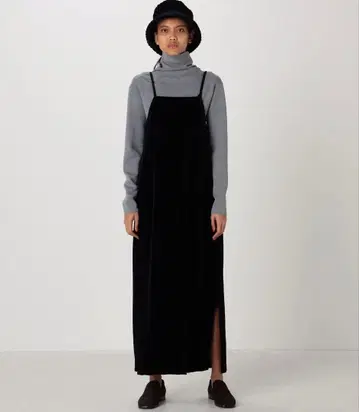 CABaN/캐번 소프트 벨로아 스트랩 원피스