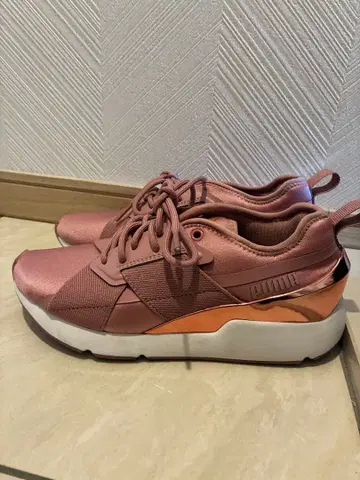 PUMA 핑크 스니커즈 22cm