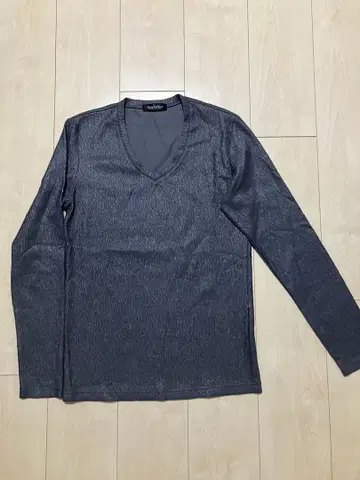 토네이도 마트 긴팔 티셔츠 패턴