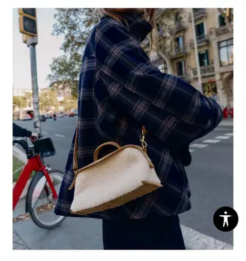 ZARA 자라 양가죽 이펙트 롱 백 보아 백