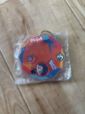 오렌지 컬러 캐릭터 키링