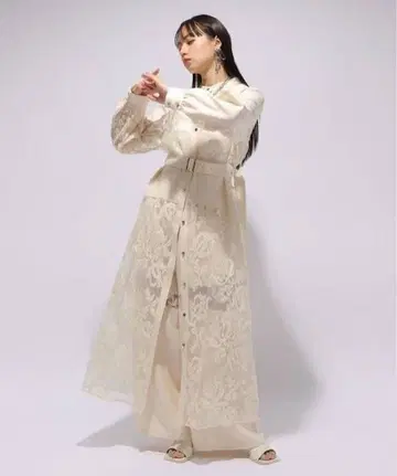 HARE 빈티지 자수 원피스