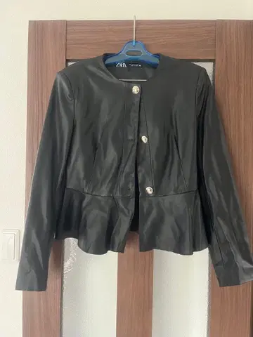 ZARA 블랙 페플럼 자켓 S