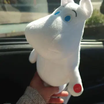 무민 흉내 내며 말하는 산책 봉제 인형