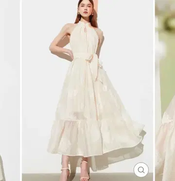 NFRAME 홀터넥 티어드 자수 원피스