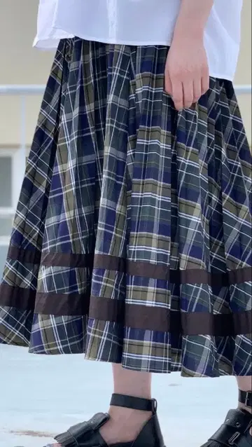 네넷 플리츠 스커트