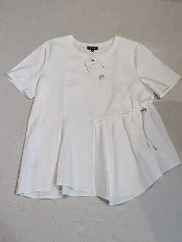 새상품 INDIVI 페플럼 상의