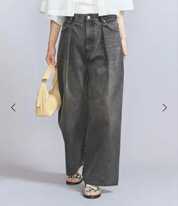 뷰티&유스 유나이티드 애로우즈 프론트 턱 데님 블랙 M 새상품