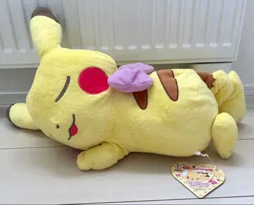 피카츄 너에게 푹 빠졌어 메가 봉제 인형 ~꾸민 피카츄~