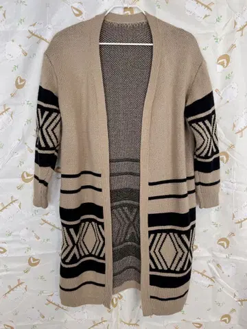 기하학 패턴 니트 가디건