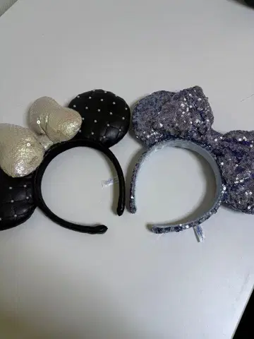 미키 귀 머리띠 블랙과 블루 스팽글
