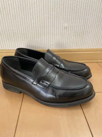 greenlabelrelaxing 블랙 가죽 로퍼