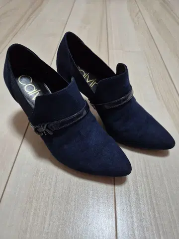 캘빈 클라인 네이비 하이힐