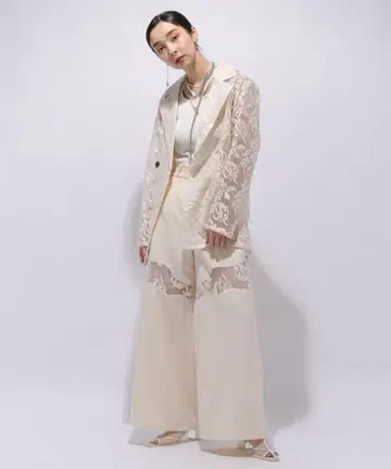 HARE vintage 자수 팬츠