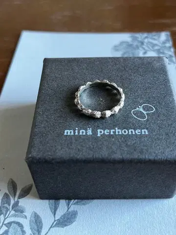미나 페르호넨 탬버린 반지