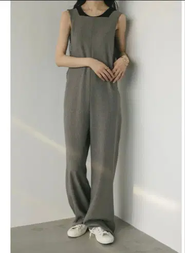 STYLE MIXER 스퀘어 넥 올인원 (S)