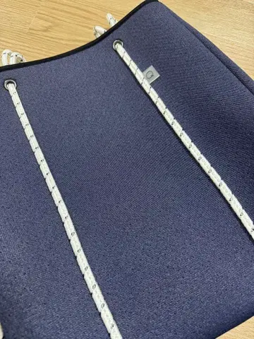 qbag 파리 네이비 토트백