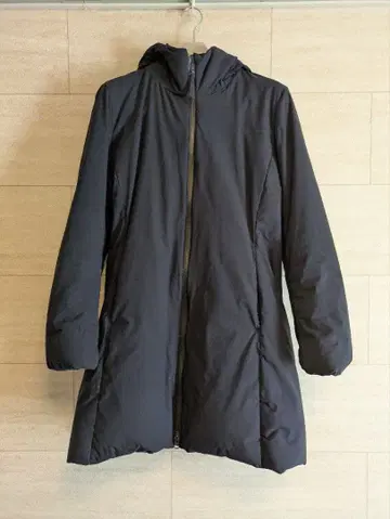 UNIQLO 네이비 후드 부착 롱 다운 자켓