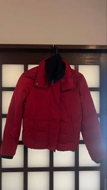 ARMANI EXCHANGE 다운 자켓 빨간색 M 사이즈