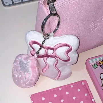 mafavarchive 스트로베리 리본 키체인 한국