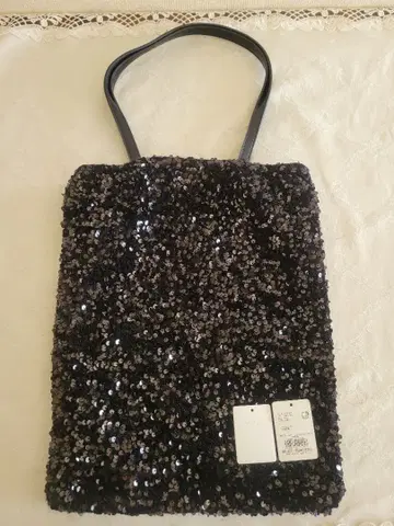 UNTITLED 스팽글 토트백 (블랙)