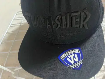 THRASHER 블랙 x 블랙 캡