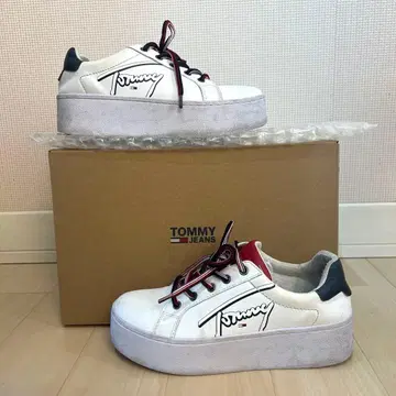 TOMMY JEANS 플랫폼 스니커즈 화이트 박스 포함