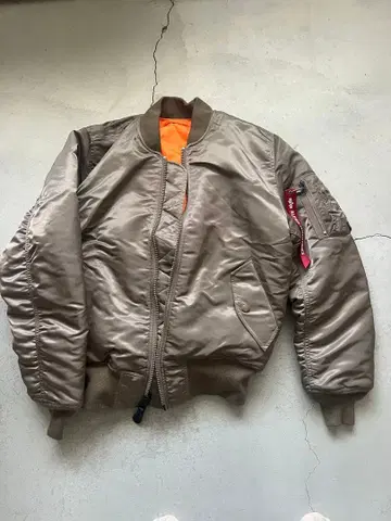 ALPHA사 알파인더스트리 MA-1 플라이트 자켓