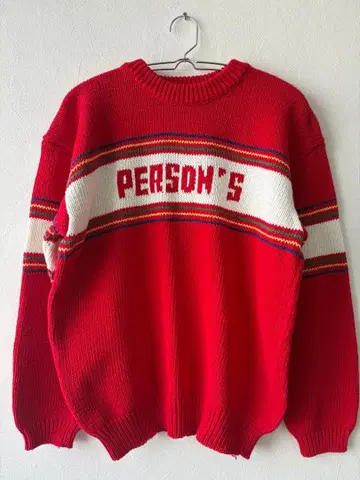 빨간 니트 스웨터 퍼슨즈