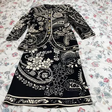 레오나르 꽃 수트