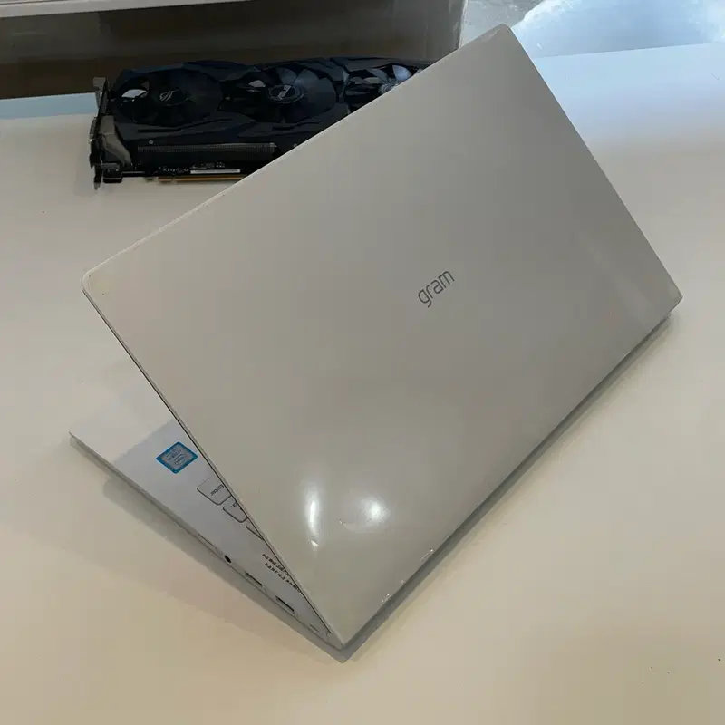 (A+급)엘지그램 15인치 i5 노트북 화이트 ssd