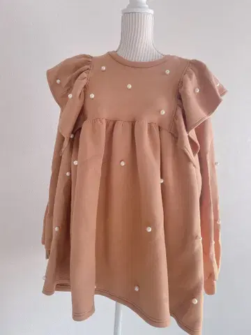 MARREY ME 마리미 펄 본딩 맨투맨 카멜