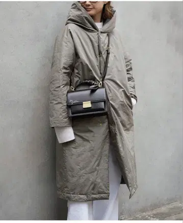 택 포함 새상품 Deuxieme Classe Captivate 코트