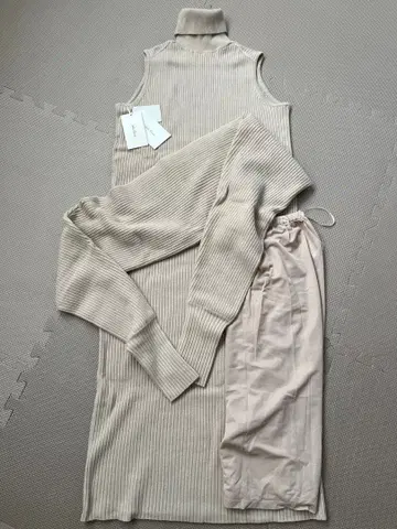 베이지 리브 니트 롱 원피스