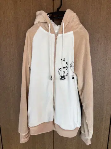 네코부치 씨 플리스 후드티 브라운 고양이