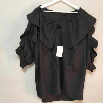 새상품 reca 레카 프릴 칼라 & 프릴 슬리브 블라우스 y4459