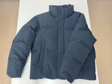 유니클로 심리스 다운 자켓 M 블랙