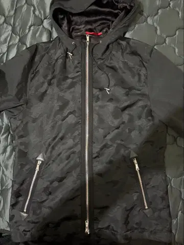 LOVELESS 나일론 자켓