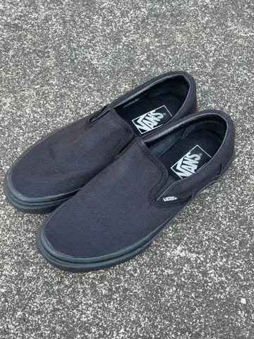 Vans 블랙 슬립온 스니커즈