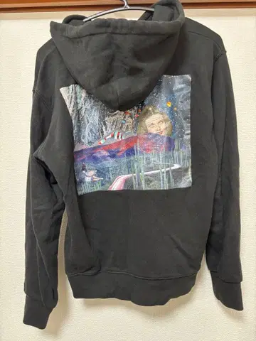 이로지카케 후드티