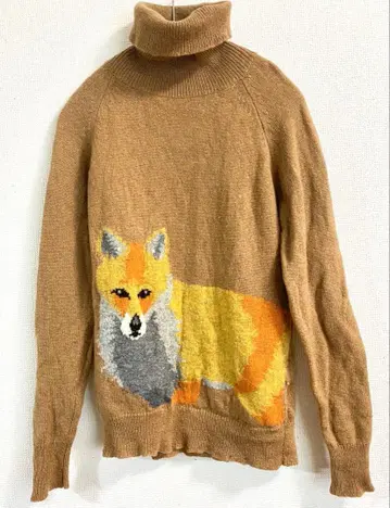 폭스 여우 패턴 터틀넥 스웨터