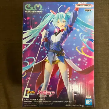 GUNDAM x MIKU 콜라보 피규어