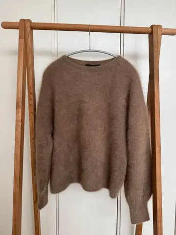 CYNICAL 시니컬 라쿤 니트 브라운