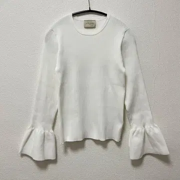 UNITED ARROWS P 핏 리브 플레어 슬리브 니트 화이트