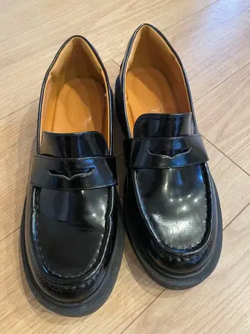 중고 UNIQLO 네이비 필터치 로퍼