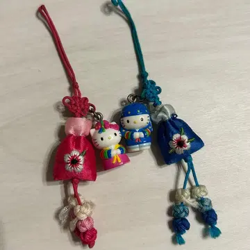 [초레어] 지역 한정 키티 스트랩 2개 세트