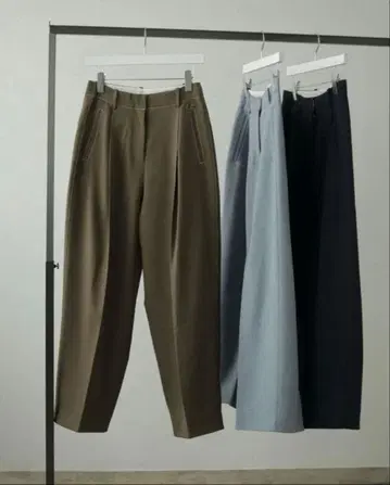 anuke Heather Tuck Pants