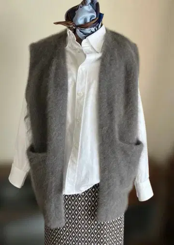 포근한 울 니트 베스트